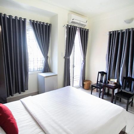 Hoang Trieu Hotel Hue Exterior foto